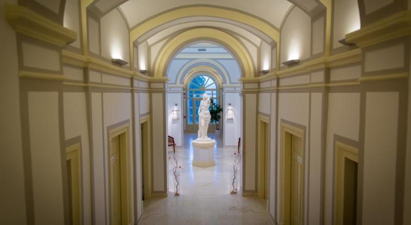 Rimske Terme - Hotel Zdraviliski Dvor Rimske Toplice Dış mekan fotoğraf