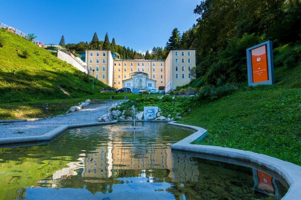 Rimske Terme - Hotel Zdraviliski Dvor Rimske Toplice Dış mekan fotoğraf